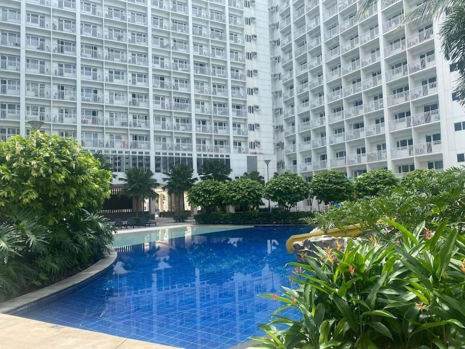 Shore 1 & 3 Residences Moa 1Br With Balcony By Darpm Manila Exteriör bild