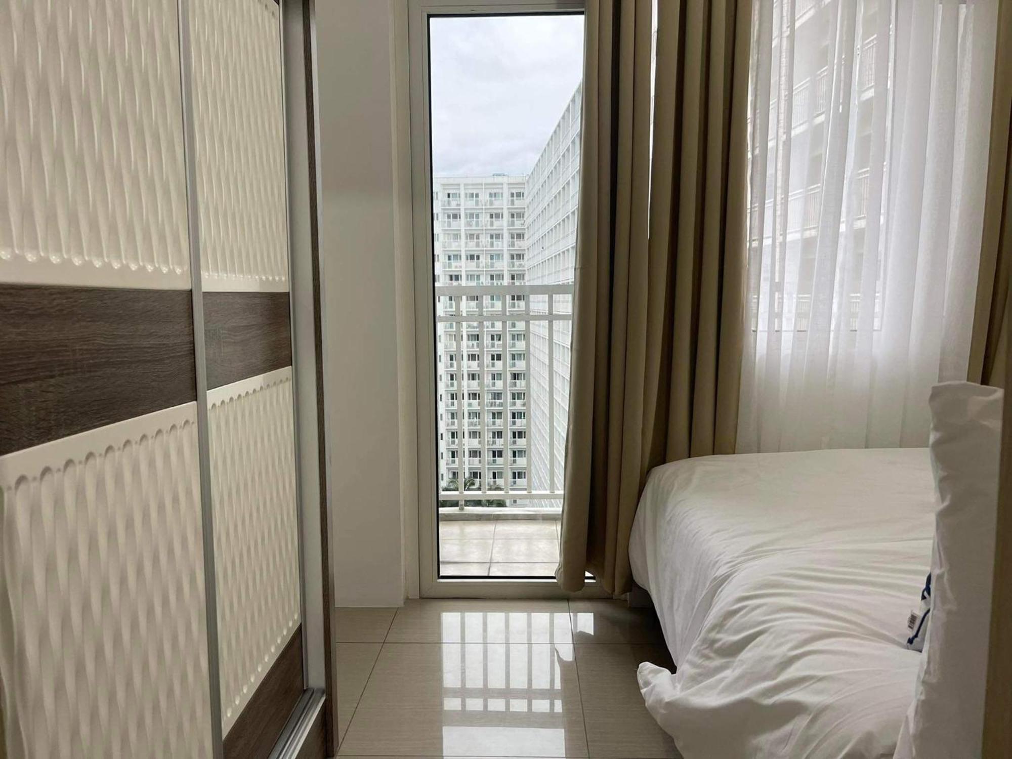 Shore 1 & 3 Residences Moa 1Br With Balcony By Darpm Manila Exteriör bild