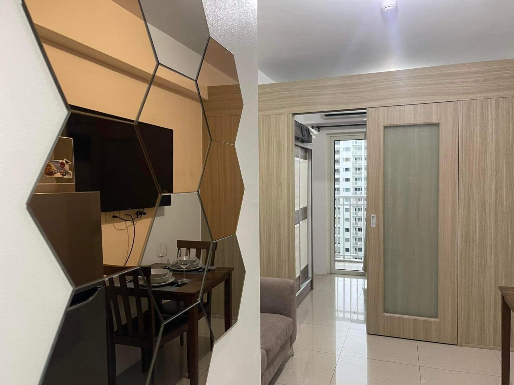 Shore 1 & 3 Residences Moa 1Br With Balcony By Darpm Manila Exteriör bild
