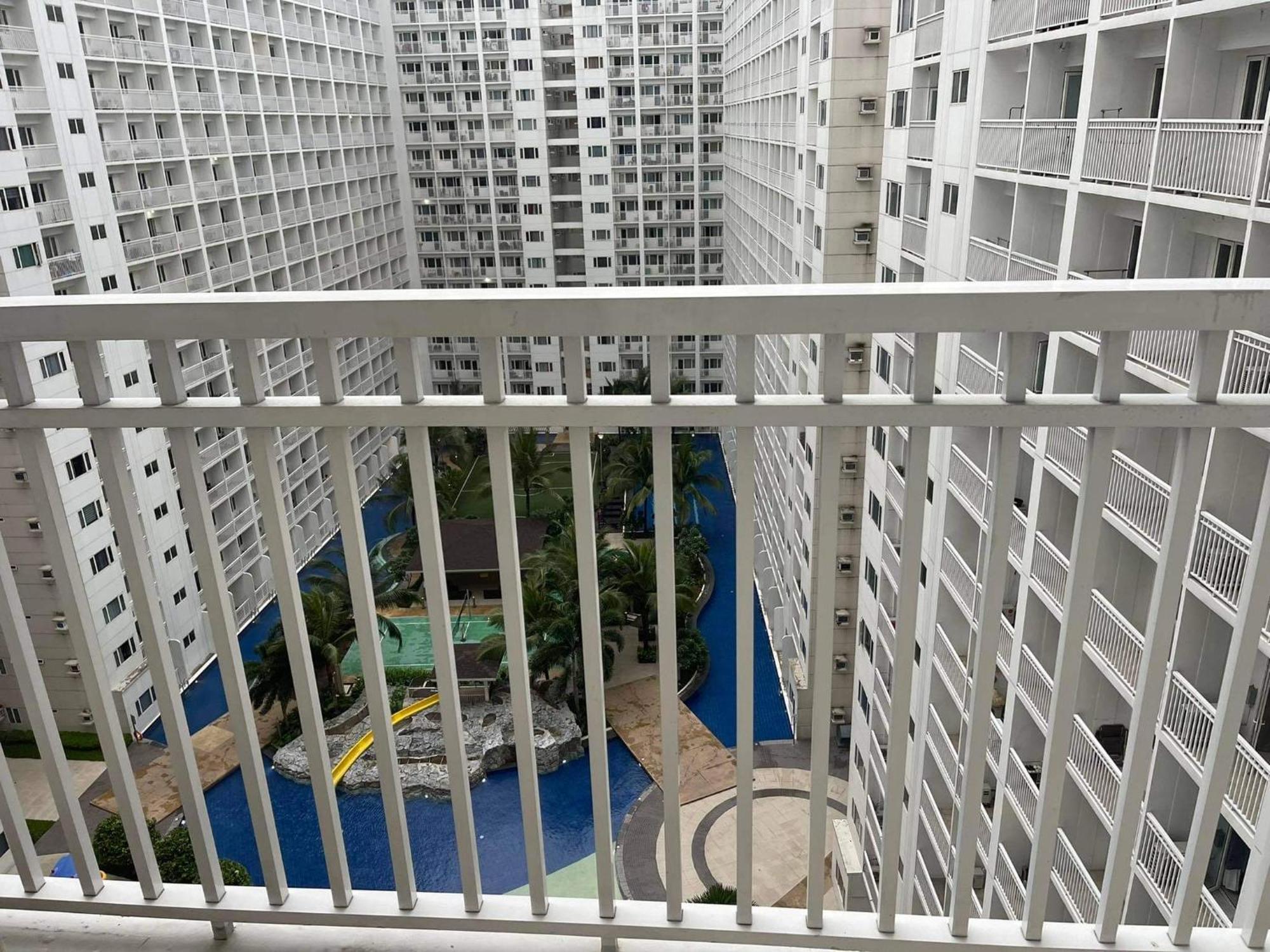 Shore 1 & 3 Residences Moa 1Br With Balcony By Darpm Manila Exteriör bild