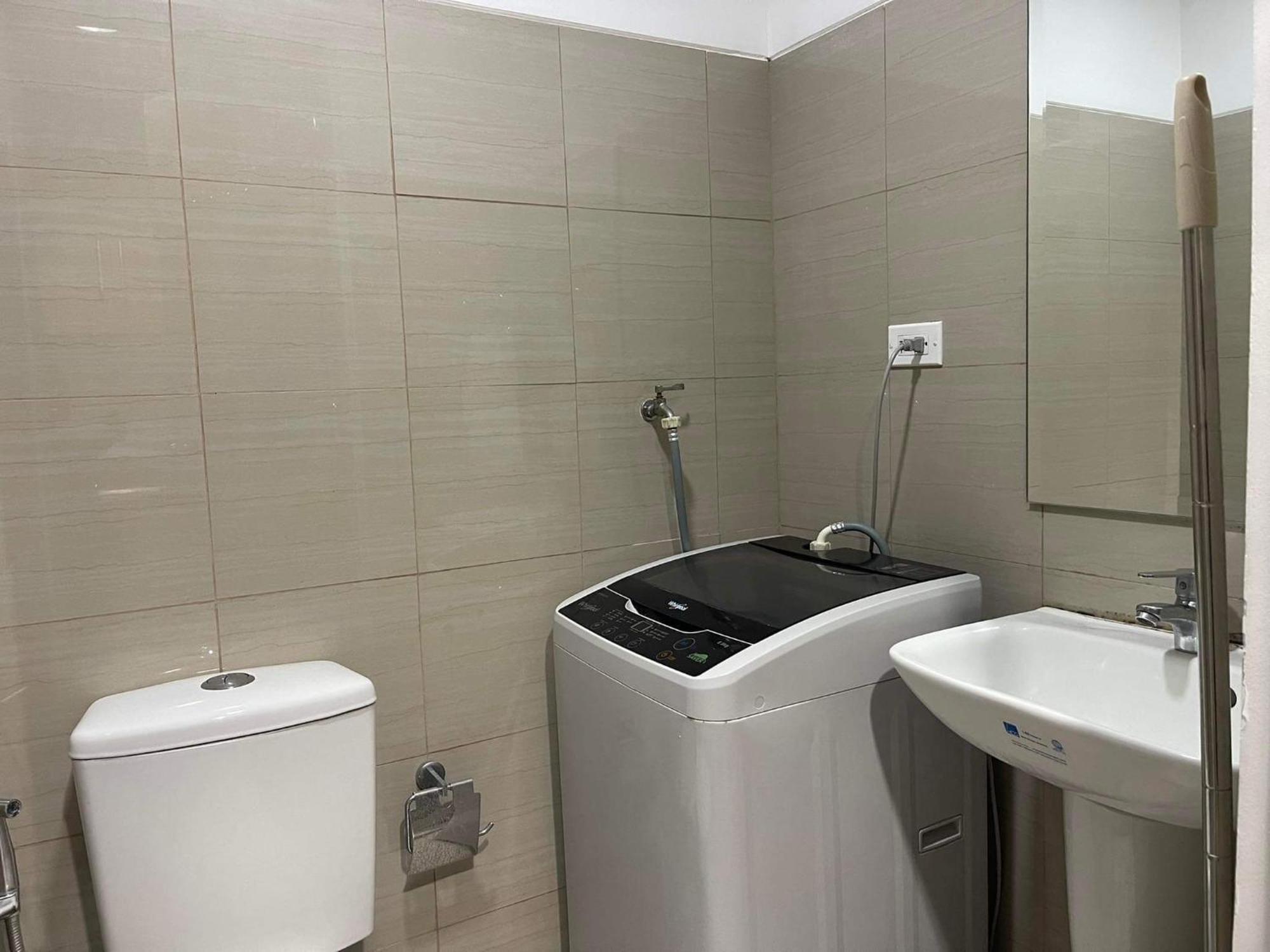 Shore 1 & 3 Residences Moa 1Br With Balcony By Darpm Manila Exteriör bild